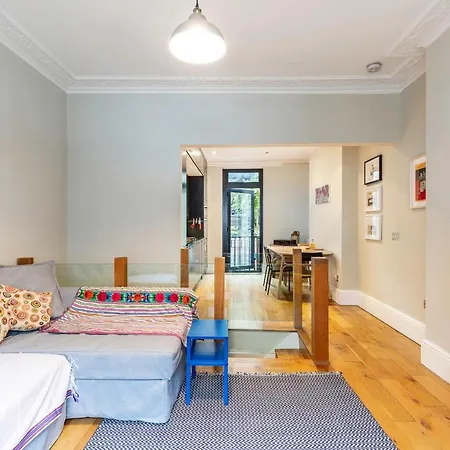 Beautiful Two-bed Abode Near King Cross London
