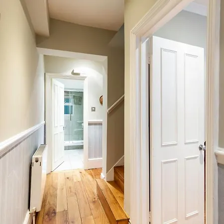 Apartment Beautiful Two-bed Abode Near King Cross *