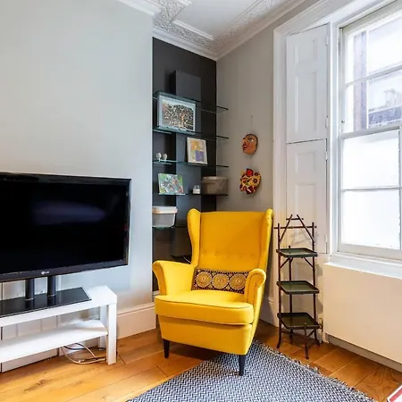 Beautiful Two-bed Abode Near King Cross * London
