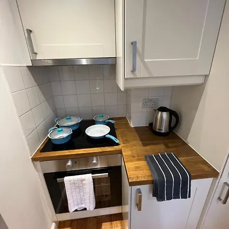 Apartment Modern Next To Little Venice London