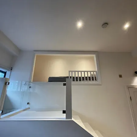 Modern Next To Little Venice Apartment London