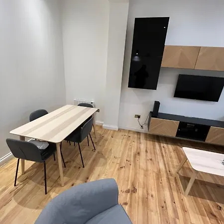 Modern Next To Little Venice Apartment *