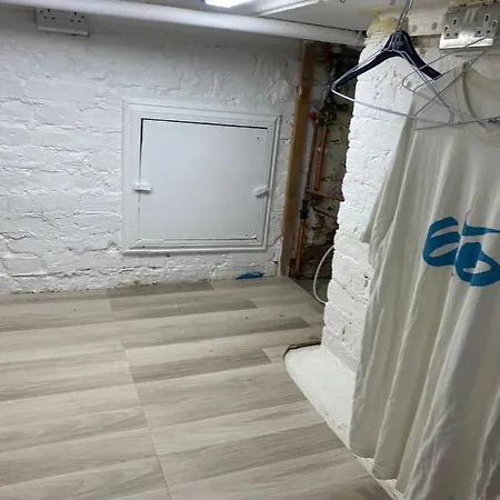 Cozy Flat Near Bedfords Park Apartment