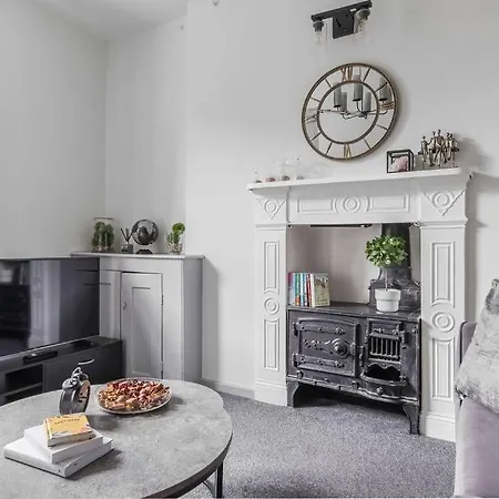 Lovely - Great Portland Street - Zoo - Central Located