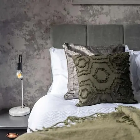 Lovely - Great Portland Street - Zoo - Central Located *