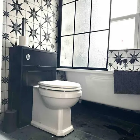 Stunning 2 Bedroom Flat Camden