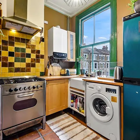 Apartamento Peaceful 2-bedroom Flat Near Queens Park Station *
