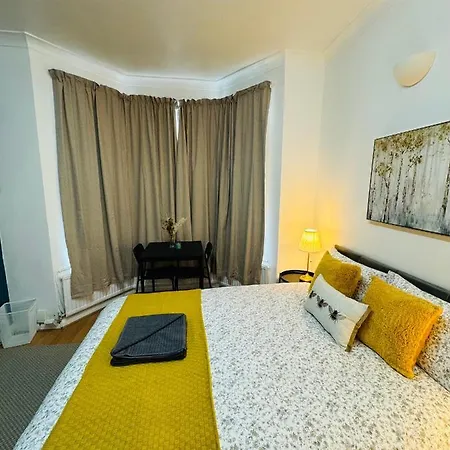 Holiday home 2 Bedrooms House Near Central
