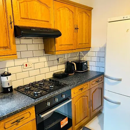 2 Bedrooms House Near Central Holiday home London