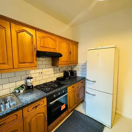 2 Bedrooms House Near Central Holiday home London