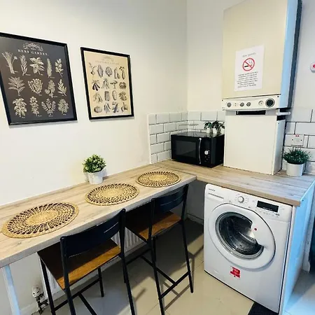 Holiday home 2 Bedrooms House Near Central