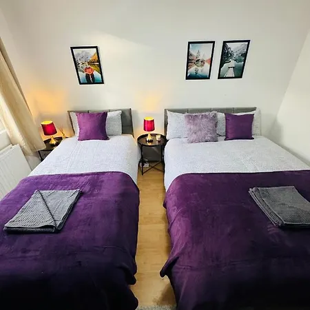2 Bedrooms House Near Central *