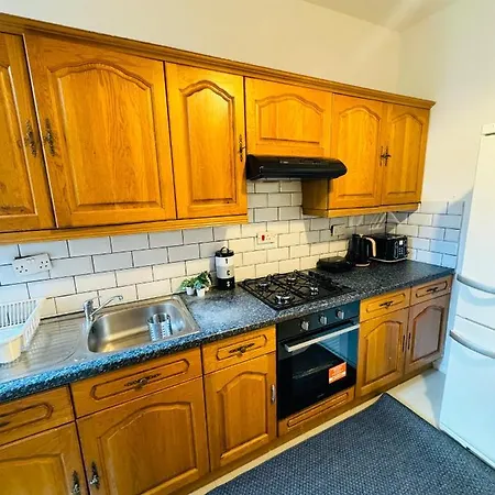 Holiday home 2 Bedrooms House Near Central London
