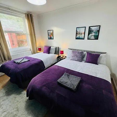 2 Bedrooms House Near Central Holiday home London