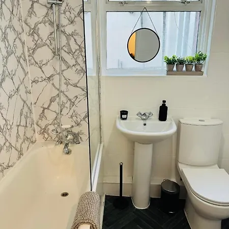 Holiday home 2 Bedrooms House Near Central *