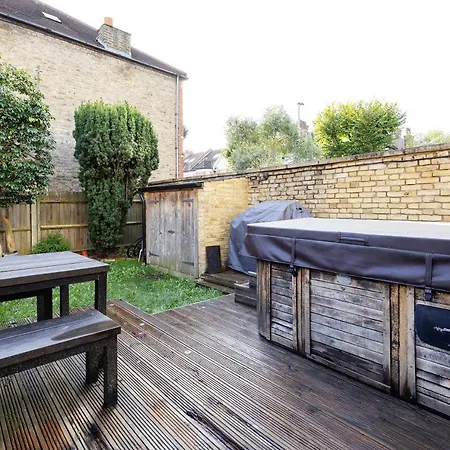 Holiday home Veeve - The Tranquil Townhouse *
