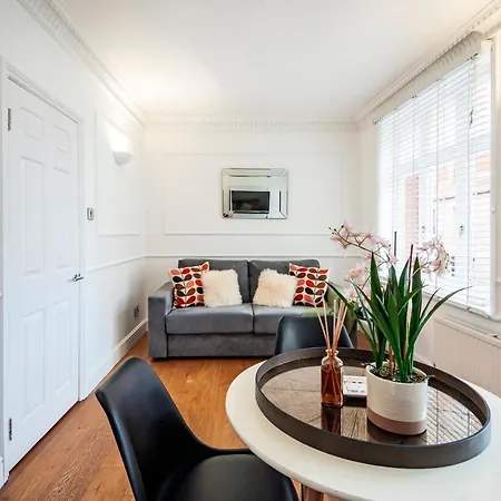 Welcome National Gallery Apartment