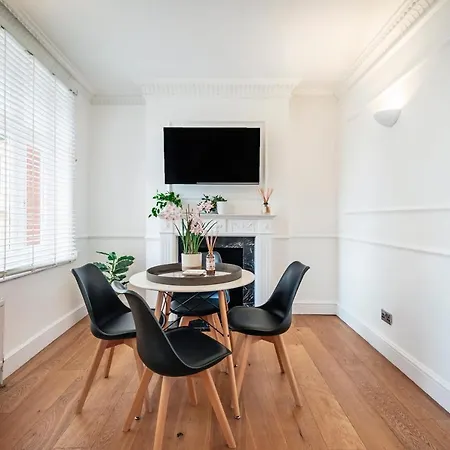 Welcome National Gallery Apartment London