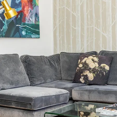 Stunning 2br Wpatio In Dalston, 2 Min To Tube