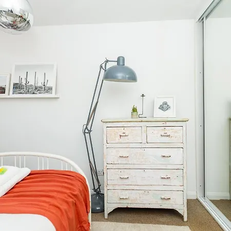 Stunning 2br Wpatio In Dalston, 2 Min To Tube *