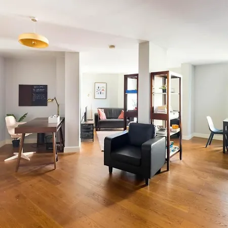 Beautiful & Vibrant 2bd W Balcony - Hackney! Holiday home