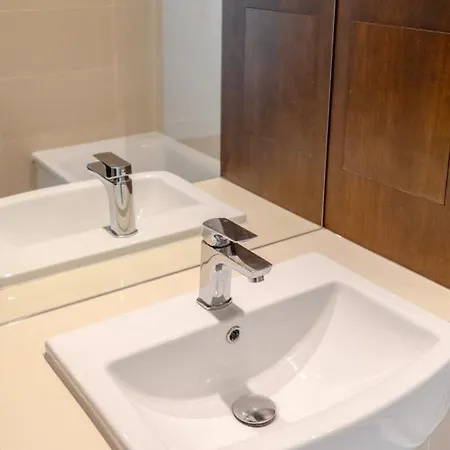 Chic 1bd Flat Wviews Of The Shard - South Quay! *