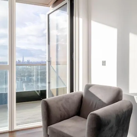 Chic 1bd Flat Wviews Of The Shard - South Quay! *