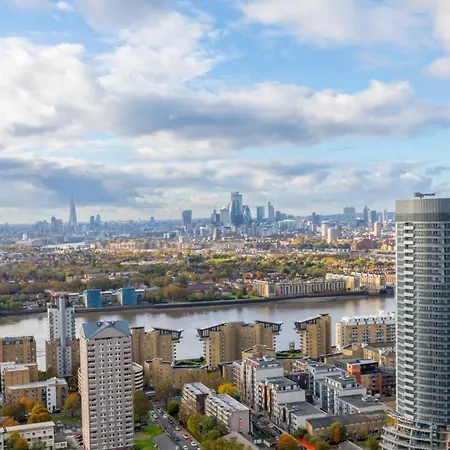 Chic 1bd Flat Wviews Of The Shard - South Quay! Apartment *