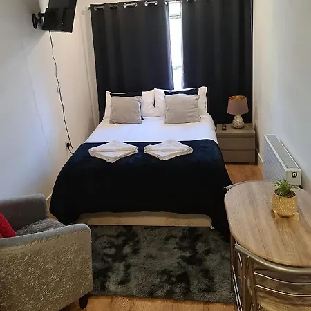 Homestay Chanel Ensuite Double *