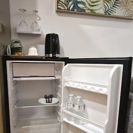 Chanel Ensuite Double Homestay London