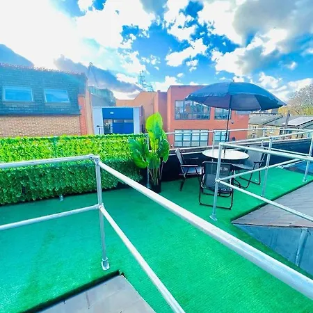 The Vista Apartment *
