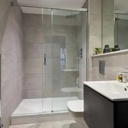 Chancery Lane By Viridian Apartment