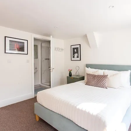 2 Bedroom In Covent Garden Sleeps 6 Apartment
