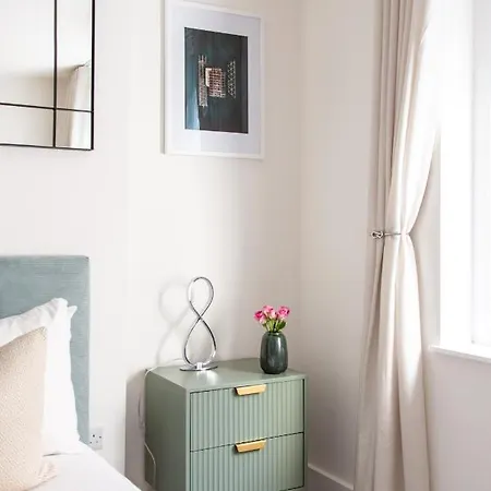 2 Bedroom In Covent Garden Sleeps 6 * London