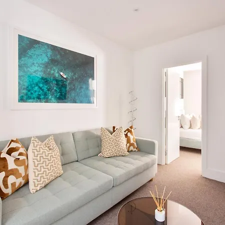 2 Bedroom In Covent Garden Sleeps 6 *