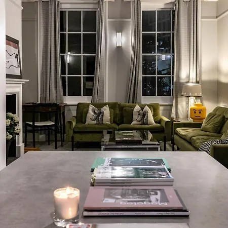 Homestay Vauxhall Shared House: Embassy Area Convenience London