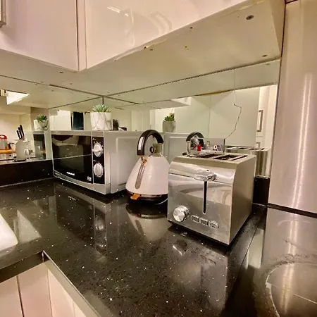 Captivating 1-bed Greater London * Belvedere