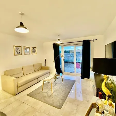 Captivating 1-bed Greater London Apartment Belvedere