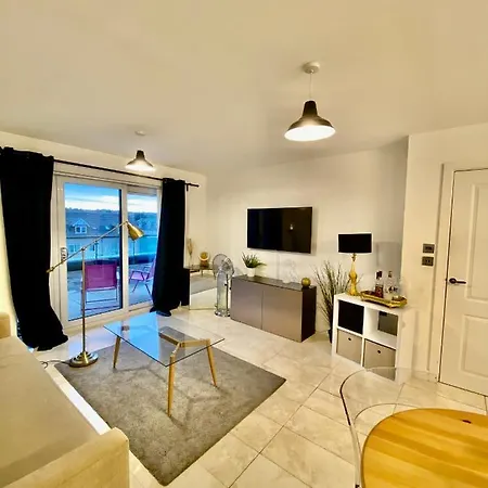 Apartment Captivating 1-bed Greater London *