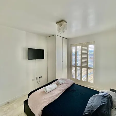 Apartment Captivating 1-bed Greater London Belvedere