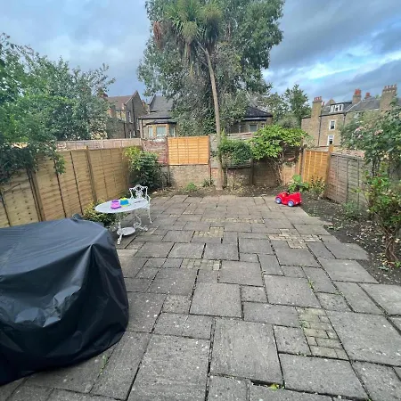 Grand Tulse Hill Homestay