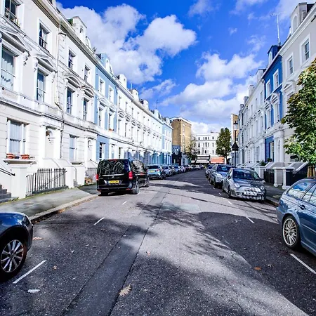 Notting Hill: Stylish 1-bed Flat Apartment