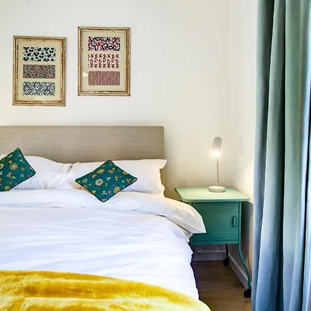 Notting Hill: Stylish 1-bed Flat Apartment