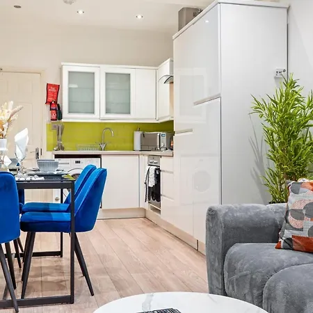 Stunning 3-bedroom In - Sleeps 8