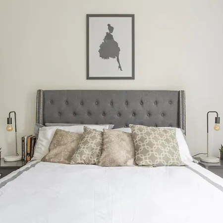 Stunning 4-bed In London-parking & Garden *
