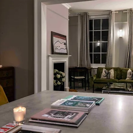 Vauxhall Shared House: Embassy Area Convenience Homestay *