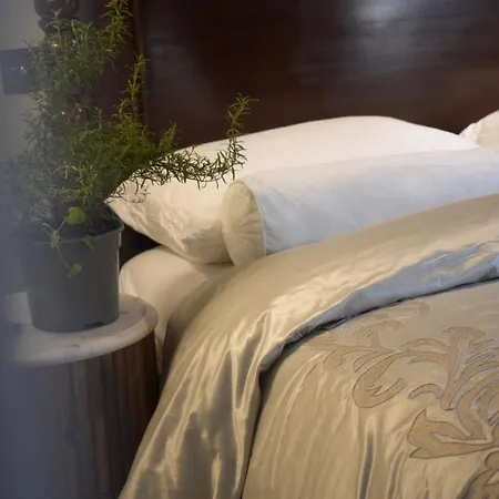 Vakantiehuis Spring Cosy 2-bed With Free Parking
