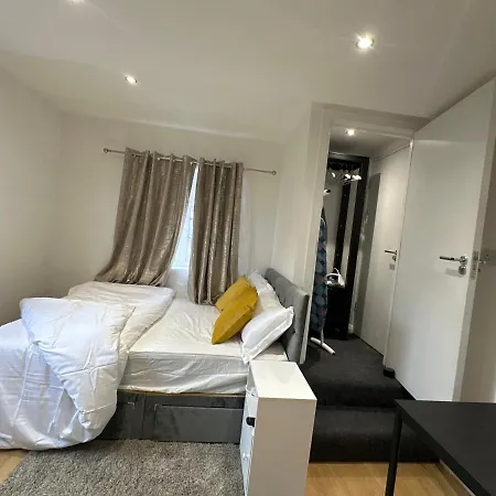 Keedonwood Road Bromley, With Free Wifi Guest house