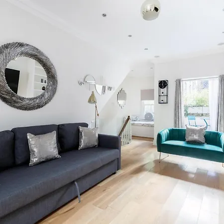 Beautiful 4 Bedroom House Near Paddington Station * London