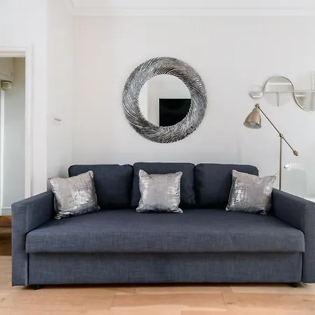 Beautiful 4 Bedroom House Near Paddington Station Holiday home *